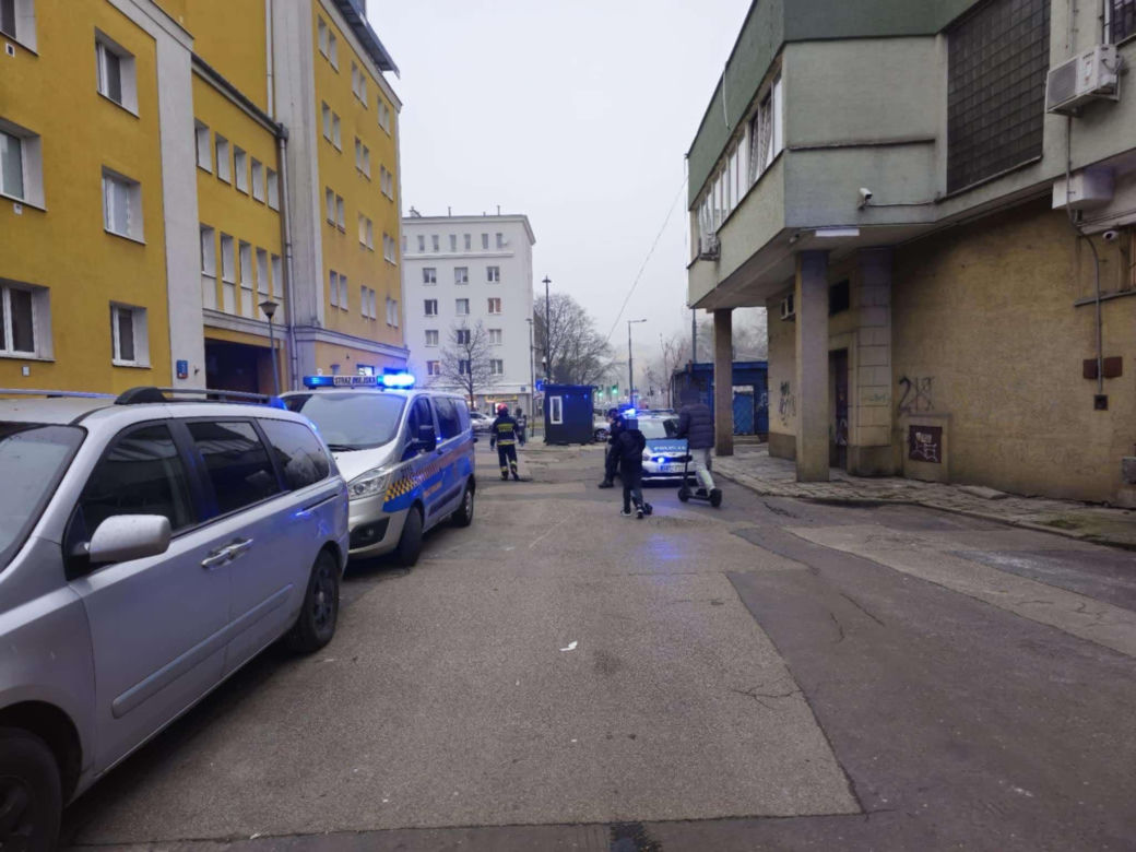 W Warszawie znaleziono zaginioną kobietę. Jechała autobusem w samej piżamie