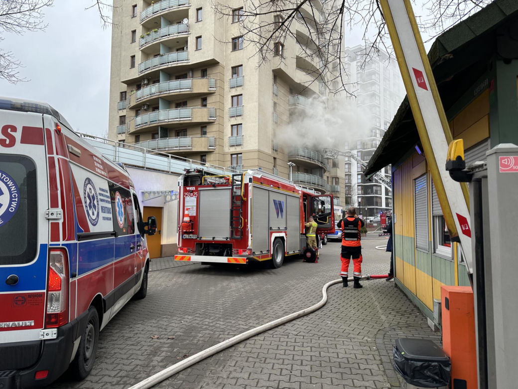  Horror w Wigilię, spłonęło mieszkanie na Bielanach. W środku zwłoki kobiety