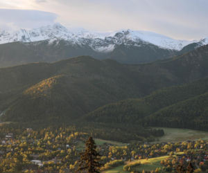 Lawiny mogą zejść samoistnie. TOPR ostrzega przed wyjściami w Tatry