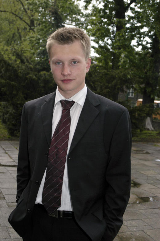 Od nastolatka z "Na Wspólnej" do eleganckiego mężczyzny. Tak zmieniał się Jakub Wesołowski