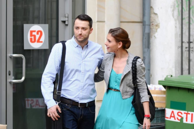 Hotel 52. Sara (Klaudia Halejcio), Tomasz (Filip Bobek)