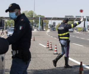 Włoska mafia wychodzi z więzienia przez koronawirusa