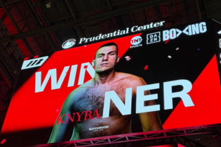 Damian Knyba posłał na deski Andy’ego Ruiza Jr. w Newark