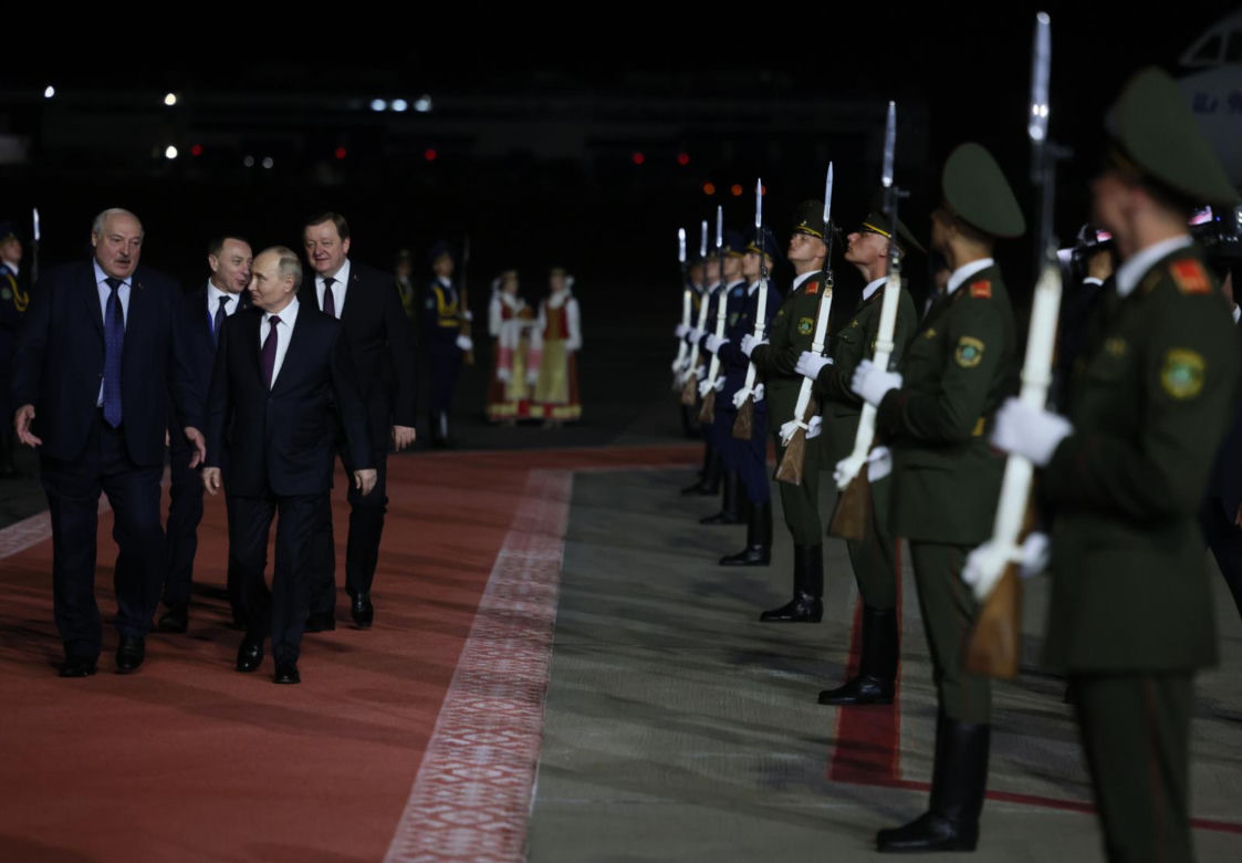 Putin na Białorusi. Celem wizyty rozmowy z Łukaszenką o ćwiczeniach wojskowych