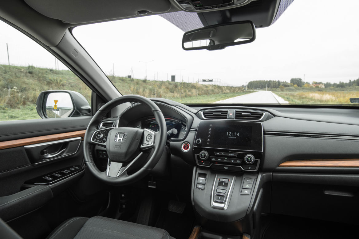 Subaru Forester e-BOXER vs Honda CR-V Hybrid