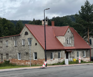 „Jeszcze trochę i mnie by nie było”. Dwa lata po powodzi mieszkańcy Stronia Śląskiego wciąż mają traumę