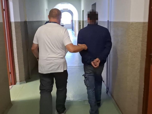 Mężczyzna stanął przed sądem w trybie przyspieszonym, a konsekwencje okazały się dotkliwe
