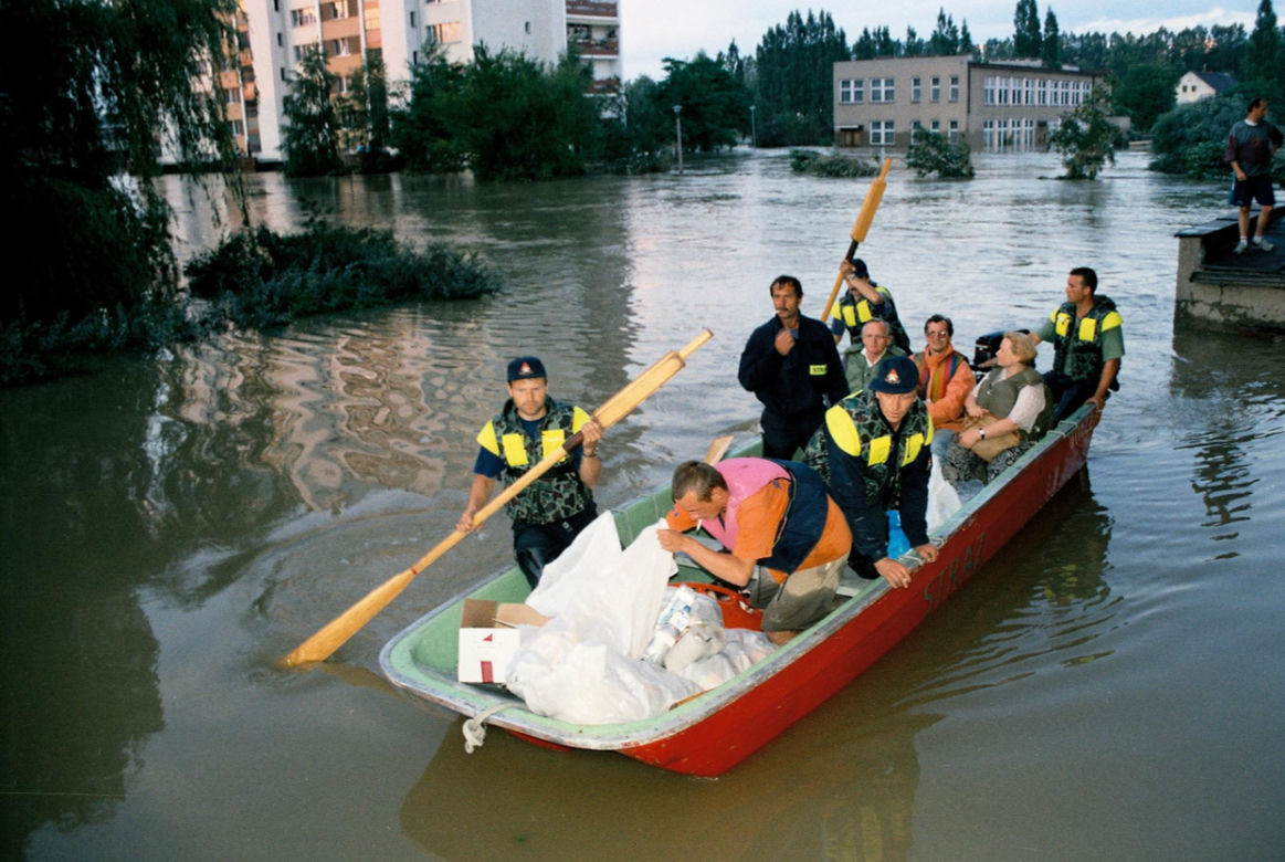 Powódź w Opolu. Powódź Tysiąclecia w 1997 r. [ARCHIWALNE ZDJĘCIA]