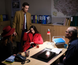 Na Wspólnej odc. 3384. Darek Żbik (Michał Mikołajczak), Kasia (Julia Chatys), Teresa Bednarczuk (Izabela Dąbrowska)