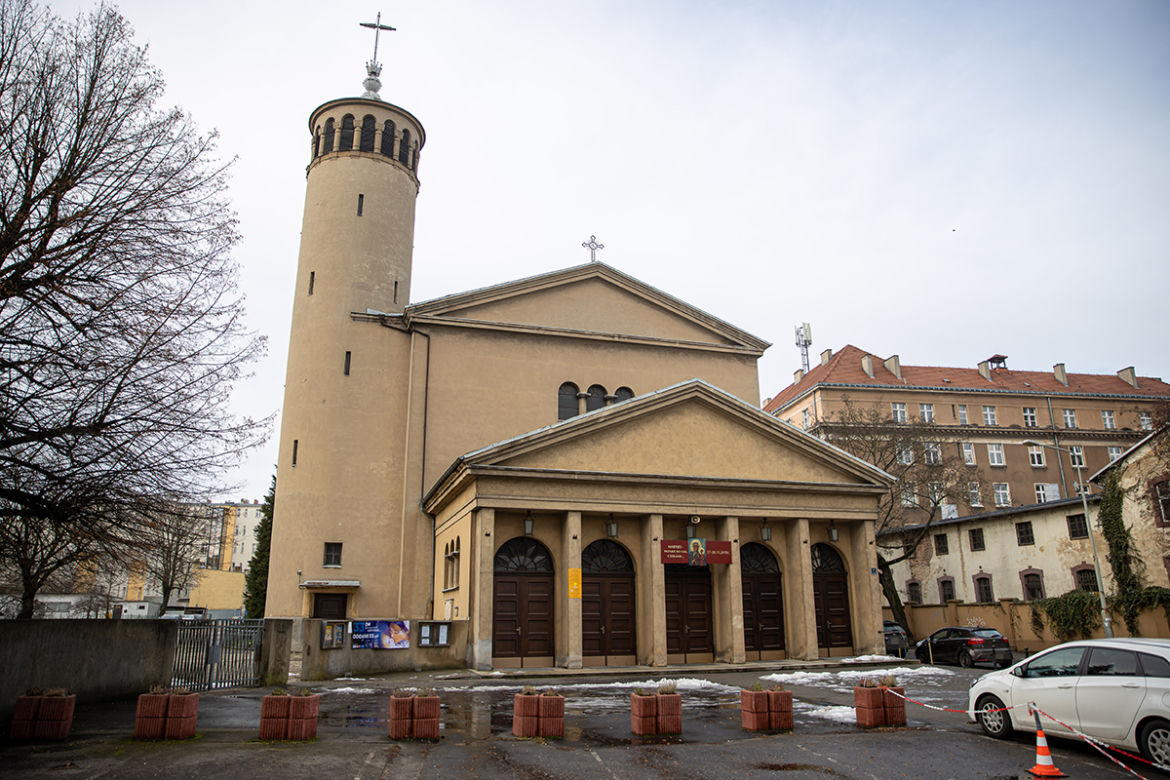 Ksiądz powiesił się w kościele