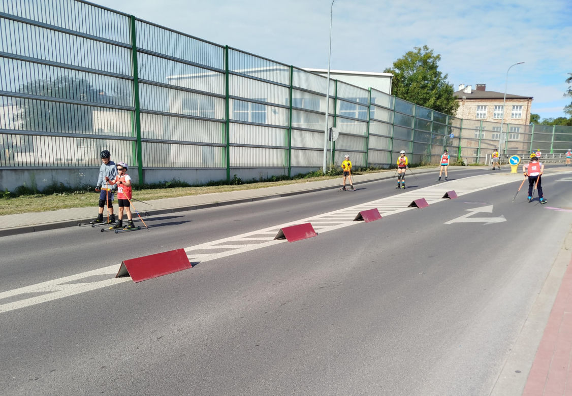Zawody o Puchar Polski na nartorolkach Marwe Cup 2025 zostały zainaugurowane w Siedlcach