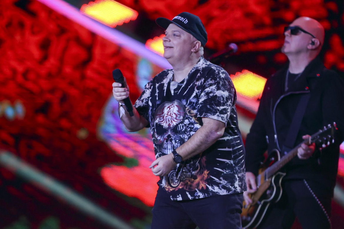 Krzysztof Skiba i jego wizerunek na przestrzeni lat. Tak zmieniał się lider Big Cyca