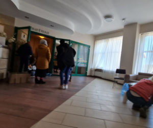 Uchodźcy z Ukrainy w ośrodku w Waplewie