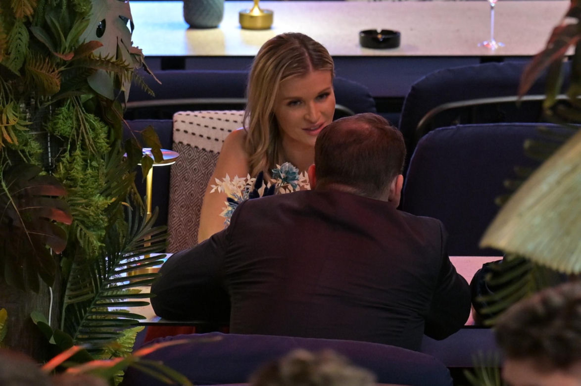 Joanna Krupa w objęciach Dominika Tarczyńskiego.