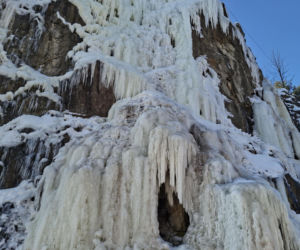 Kielce. Lodospad na Kadzielni