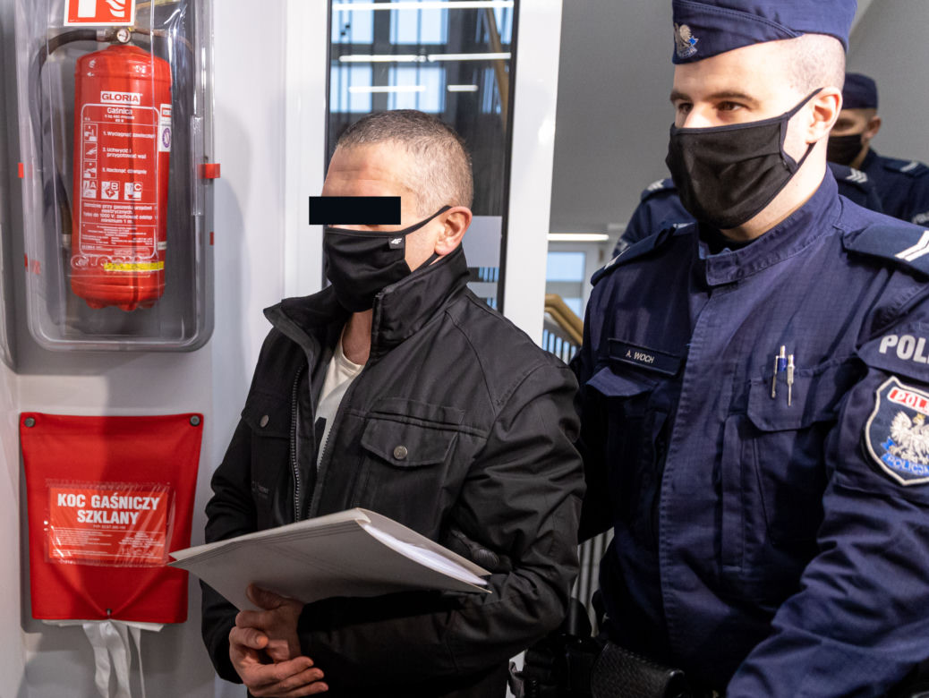 Powiedział policjantom, że ojczym się nad nim znęca
