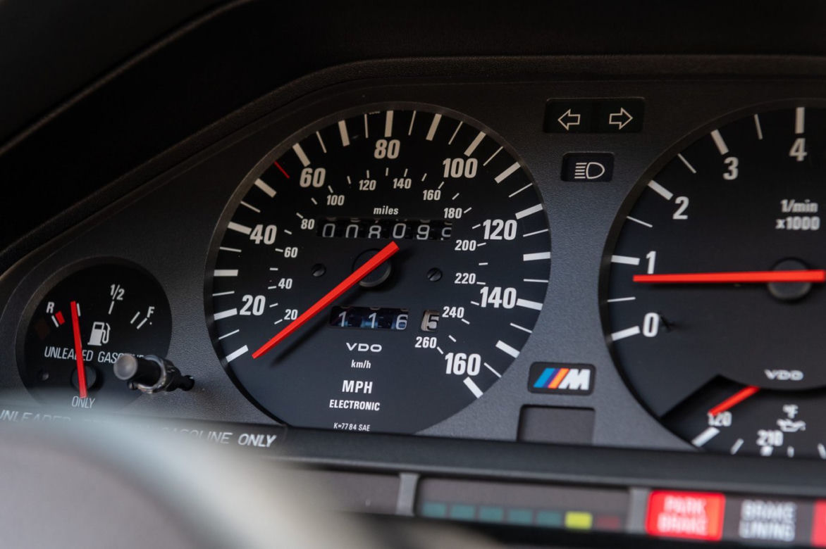 BMW E30 M3 wystawione na sprzedaż za prawie milion złotych