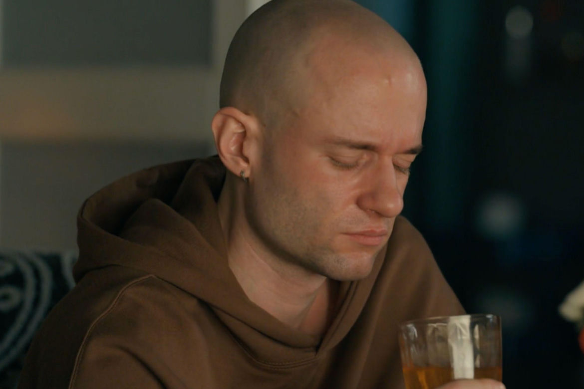 Barwy szczęścia, odcinek 3414: Hubert (Marek Molak), Asia (Anna Gzyra-Augustynowicz), Adam (Kamil Studnicki)