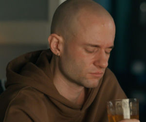 Barwy szczęścia, odcinek 3414: Hubert (Marek Molak), Asia (Anna Gzyra-Augustynowicz), Adam (Kamil Studnicki)