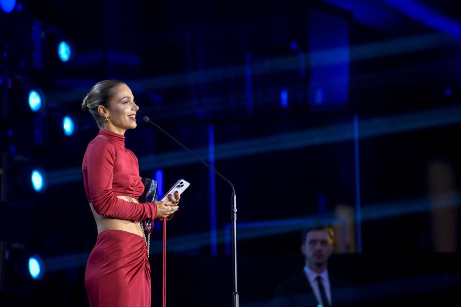 Julia Wieniawa to "urodzona Łęcka"? Internauci nie mają litości dla jej aktorswa...
