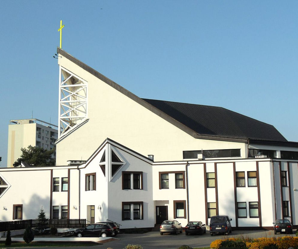 Gdańsk: Fekalia i martwe ryby w kościelnych kropielnicach!