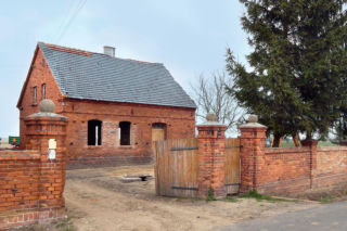 To siedlisko było w kompletnej ruinie. Po remoncie trudno uwierzyć, że to ten sam dom