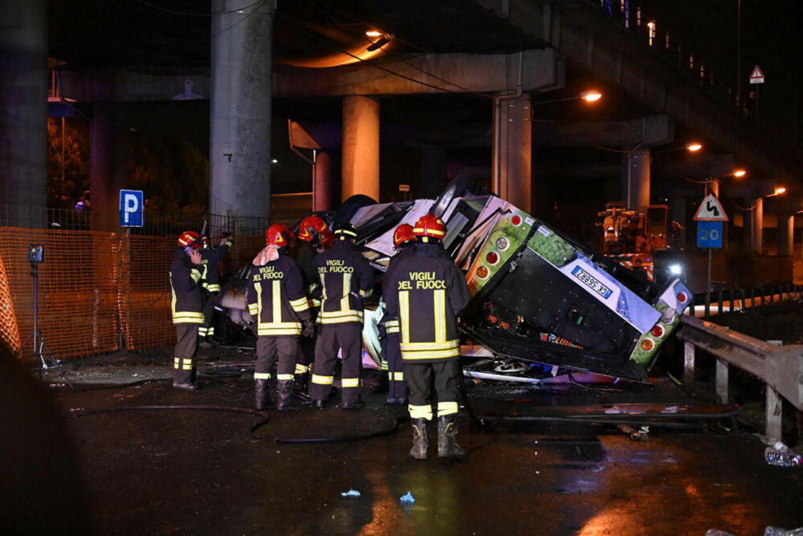 Katastrofa autokaru we Włoszech. Co najmniej 20 ofiar
