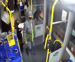 Katowice. Onanizował się w autobusie miejskim. Szuka go policja