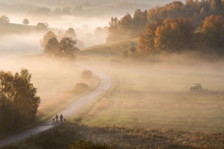 Weekend pod znakiem wyżu i lokalnych mgieł. Gdzie spadnie deszcz?