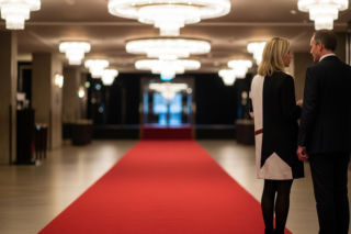 Komorowscy zaskoczyli na premierze. Co naprawdę działo się za kulisami?