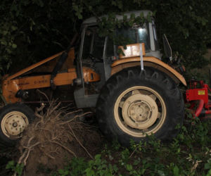 Ostrusza. Traktor przejechał po mężczyźnie! Po rannego lądował śmigłowiec