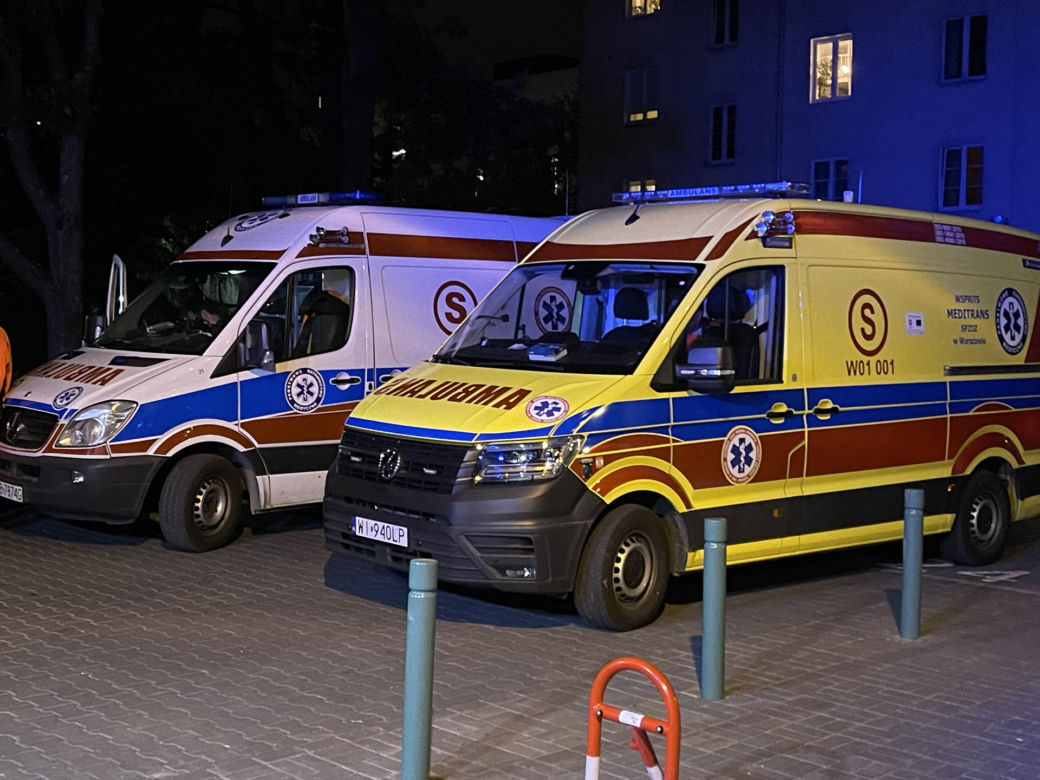 Pożar w bloku na Powiślu. Mieszkańcy uciekali na dach. Ogień odciął im drogę 