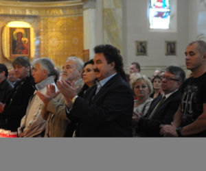 Krzysztof Krawczyk w kościele