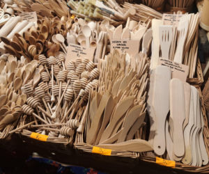 Jarmark Bożonarodzeniowy na Rynku Głównym w Krakowie 2025. Oferta wystawców