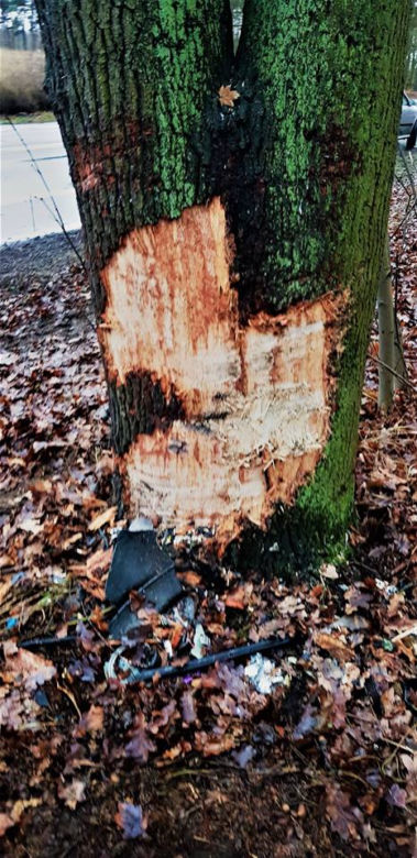 Wypadek w Pędzwie - BMW zmasakrowane