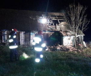 Spalone zwłoki na poddaszu budynku. TRAGEDIA w Maciejowej