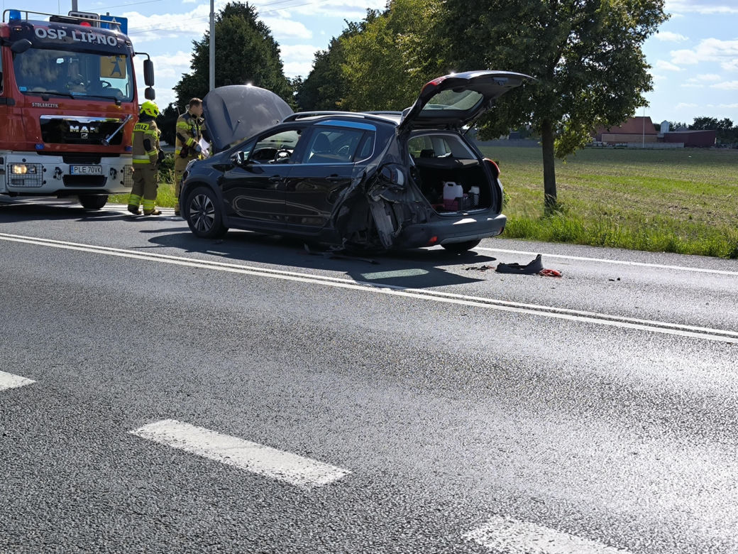 Kolizja trzech aut w Lipnie