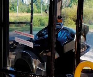 Nastolatkowie pomogli kierowcy autobusu, który zasłabł 