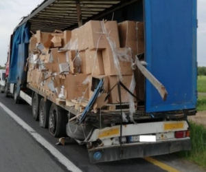 Kolizja TIRów na „Gierkówce”: Jeden z kierowców zasnął i zjechał na przeciwległy pas