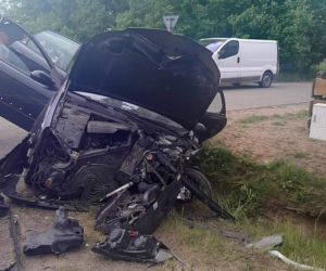 Makabra pod Makowem Mazowieckim! Pijany kierowca zmasakrował citroena [ZDJĘCIA].