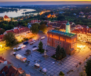 Ciuchcia, zamki i parzybroda — gotowy plan na majówkę w Świętokrzyskiem