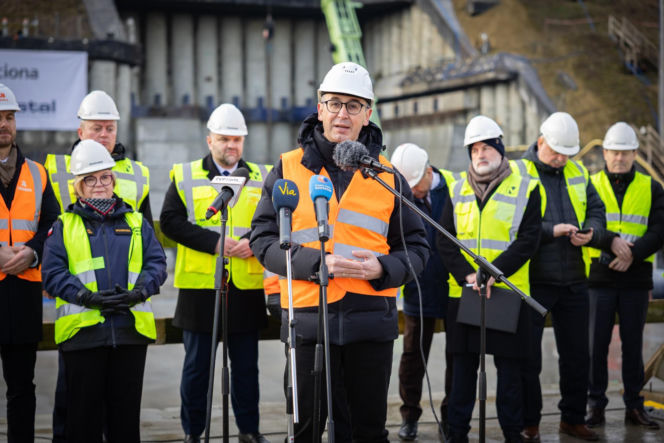 Zakończyło się drążenie pierwszej nitki tunelu na S19