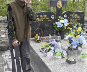 Ksiądz nie chciał pochować mi żony! Żądał fortuny
