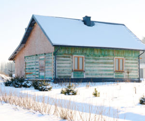 Mama nie wróciła. Tragiczny wypadek przerwał marzenia. Ekipa Nasz Nowy Dom walczyła z czasem. ZDJĘCIA domu przed i po remoncie