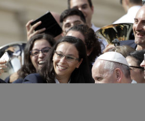 Papież ma już dość selfie