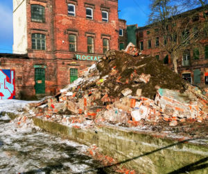Poprzemysłowe zabudowania przy ul. Kolumba