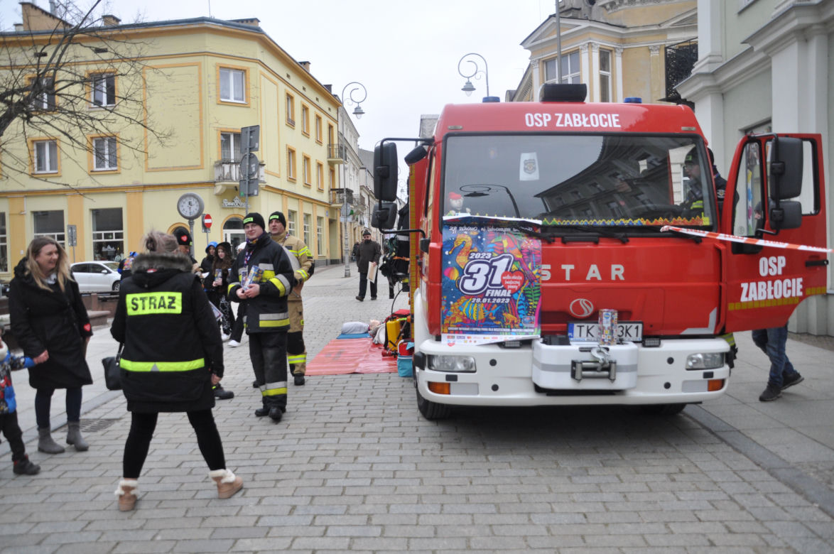 31. Finał WOŚP w Kielcach. Wielkie kwestowanie na ulicy Sienkiewicza