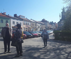 OTWORZYLI  LASY LUDZIE WYSZLI NA MIASTO