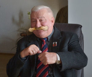 Wałęsa: wasy a'la CK dezerterzy