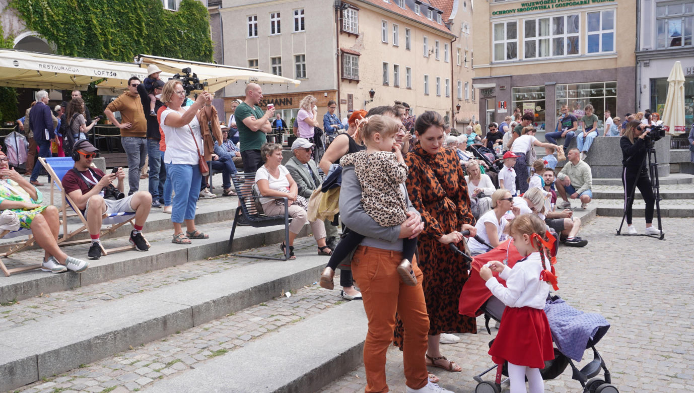 Dni Muzyki 2024  w Olsztynie. Stare Miasto opanowali miłośnicy tańca i śpiewu. Zobacz zdjęcia!